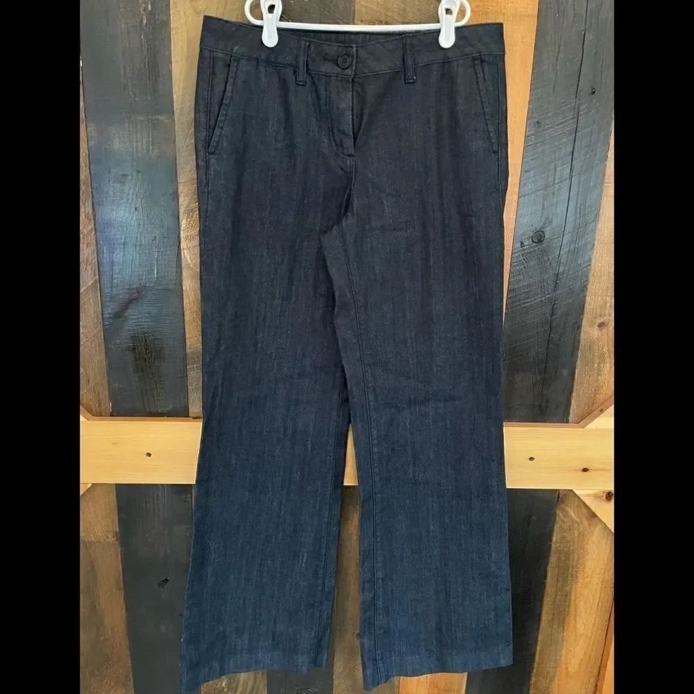 Tommy Hilfiger dark wash mid rise wide leg trousers, size 10/30.